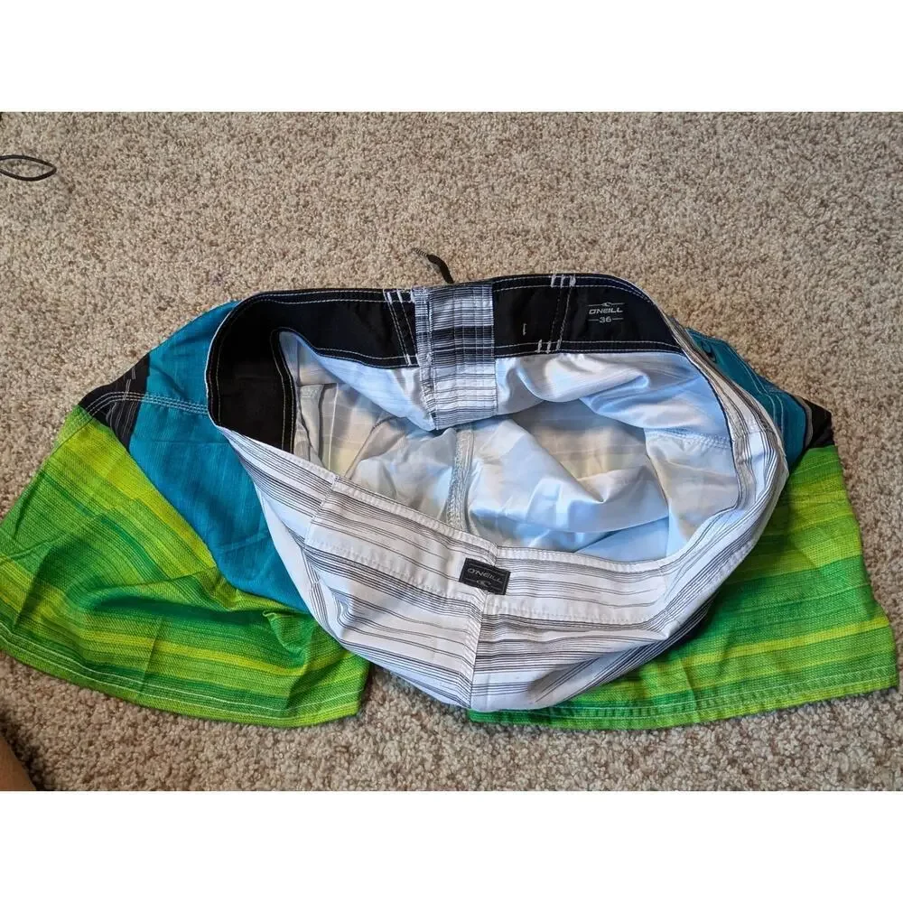 O'NEILL Mens Swim suit, size 36, classic striped bathing trunks; surfer, skater